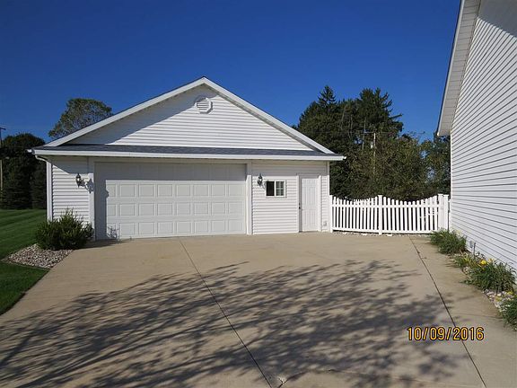 3rd image of 58028 Hooley Dr
