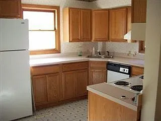 6047 Sheldon Ave photo 1