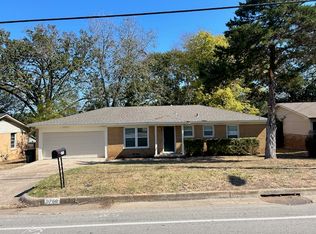 2702 Old Omen Rd, Tyler, TX 75701