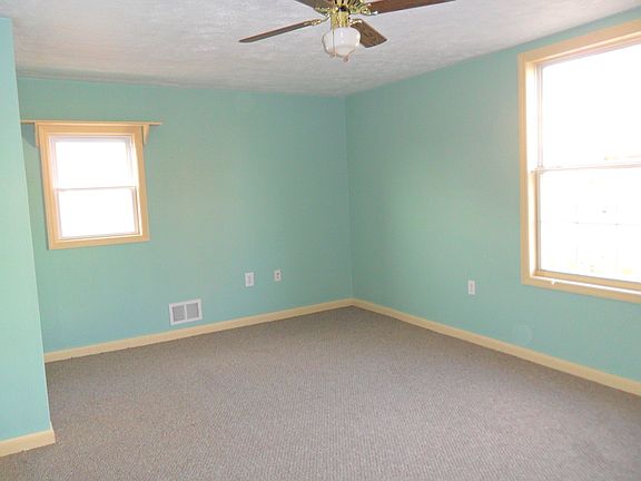 Large Bedroom, 18 x 13