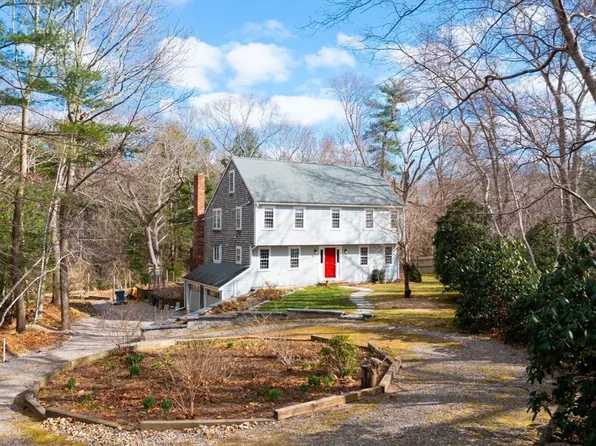 70 Bayberry Ln, Duxbury, MA 02332