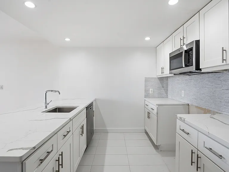 792 Columbus Ave #12N — Photo 16