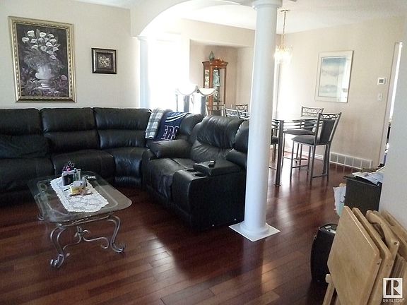 5th image of 2419 133rd Ave NW #1