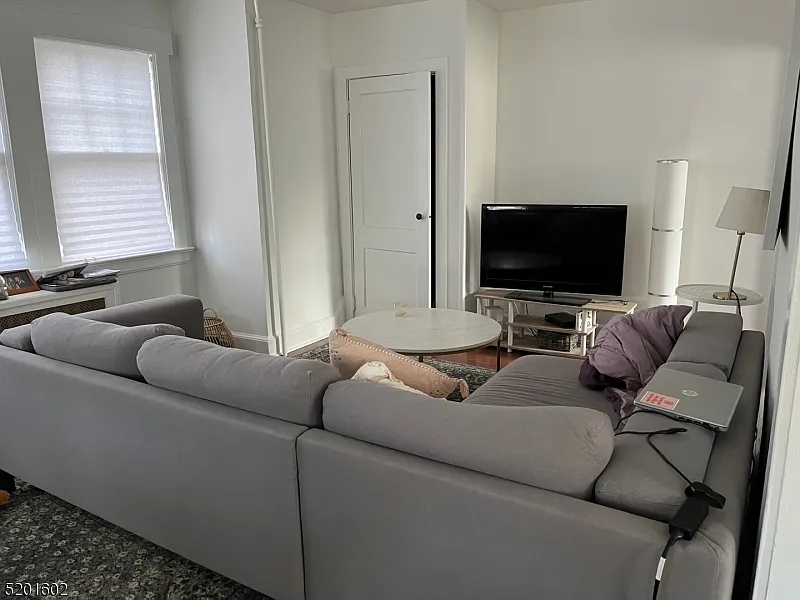 5 Summit Ave