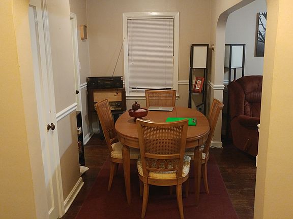 5th image of 107 W Kanawha Ave
