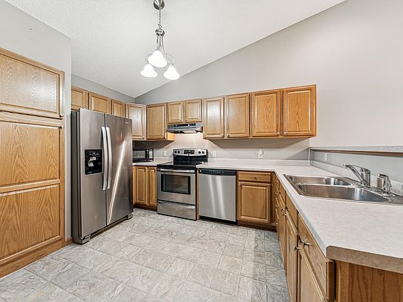 5th image of 1701 Industrial St APT 7