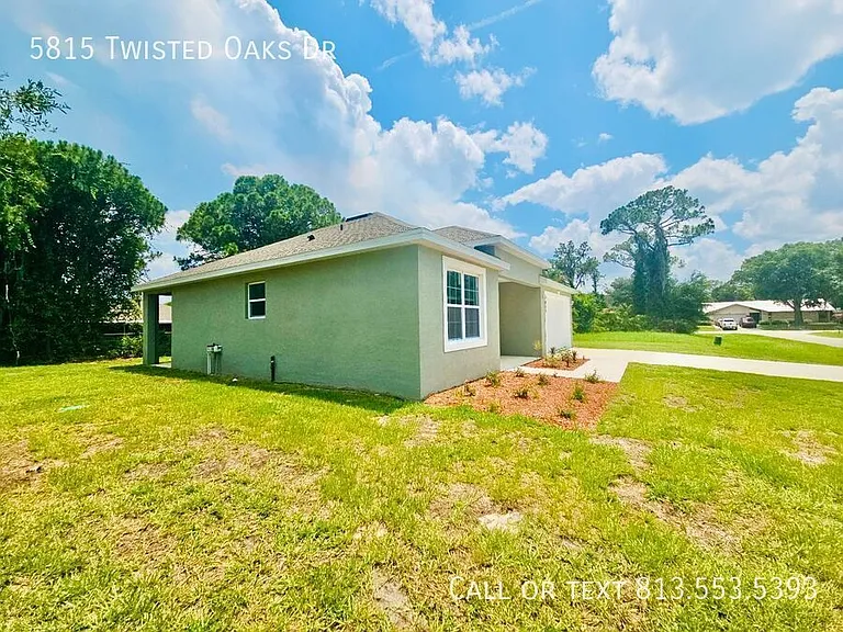 5815 Twisted Oaks Dr — Photo 8
