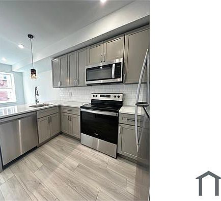 1st image of 2427 Nicholas St #2