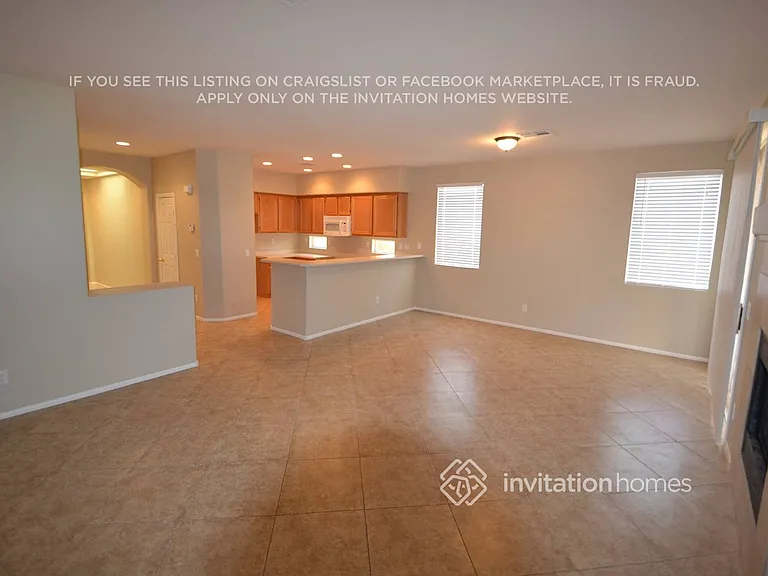 1016 Barberton Ct — Photo 6