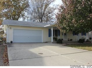 143 Woods Mill Dr, Staunton, IL 62088