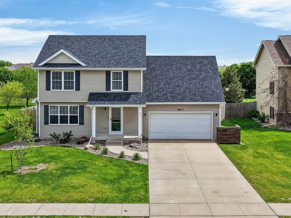 5817 NW 103rd St, Johnston, IA 50131