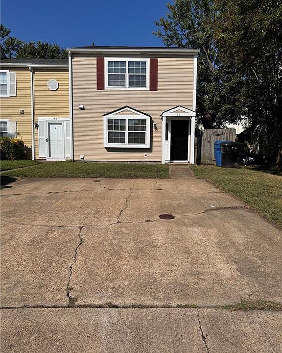 1st image of 751 Spence Cir