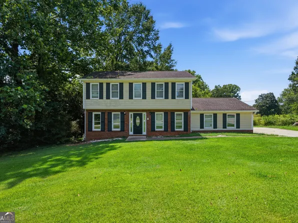 2513 Whisper Trl, Douglasville, GA 30135