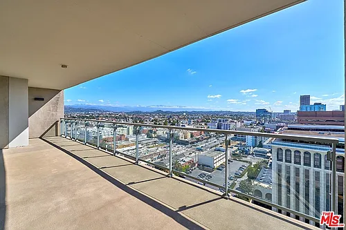 3785 Wilshire Blvd Photo 1