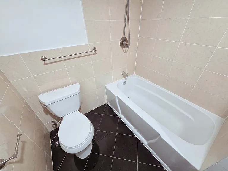 2nd Bathroom