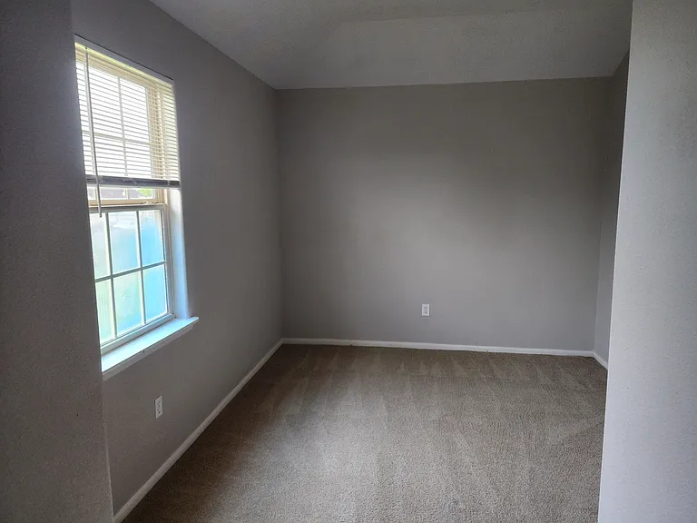 811 Lawson Rd #3 — Photo 5