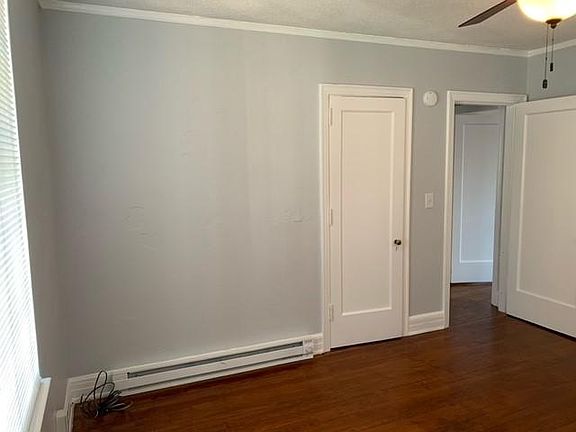 4th image of 1800 N Elm St
