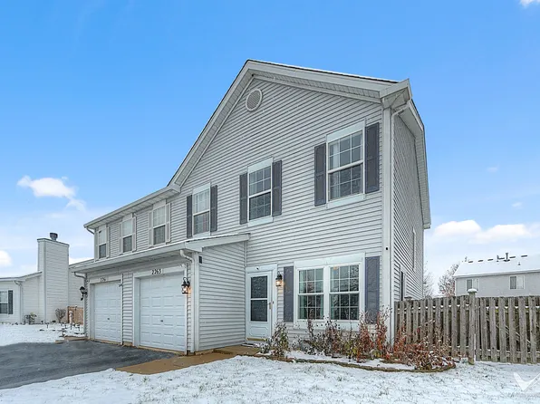 2263 Rebecca Cir, Montgomery, IL 60538