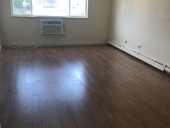 4th image of 516 Wimbleton Dr APT 2B