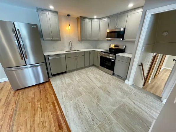 34 Foster Dr #34, Framingham, MA 01701