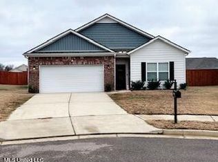 8833 Ruth Ann Cv, Southaven, MS 38671