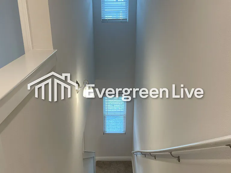 9843 Fowler Ave — Photo 14