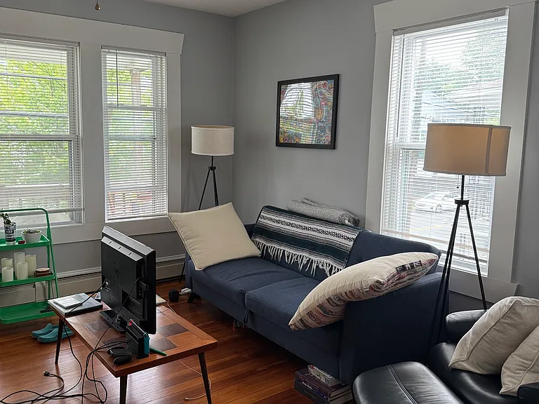 317-319 New York Ave #2 — Photo 9