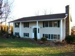 360 Manor Rd, Delmont, PA 15626