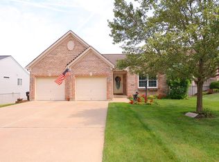 1092 Riverwalk Ct, Hebron, KY 41048