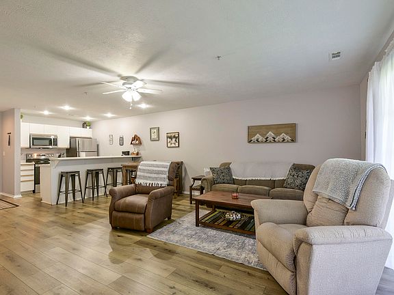 3rd image of 120 Spring Creek Court Apt 16