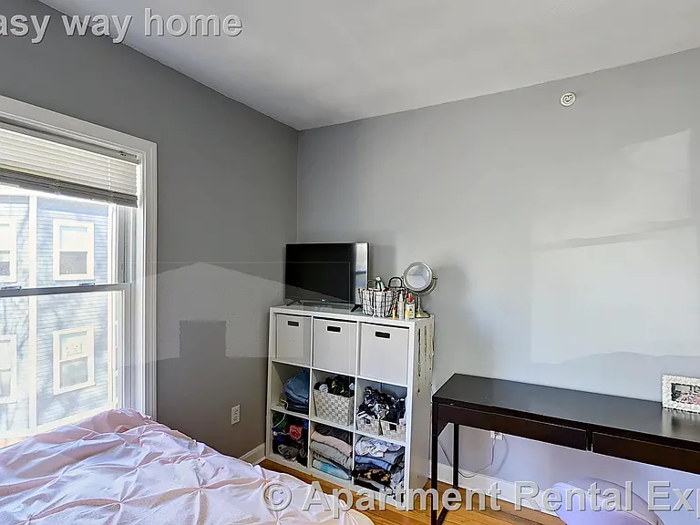 53 Derby St #3 — Photo 8