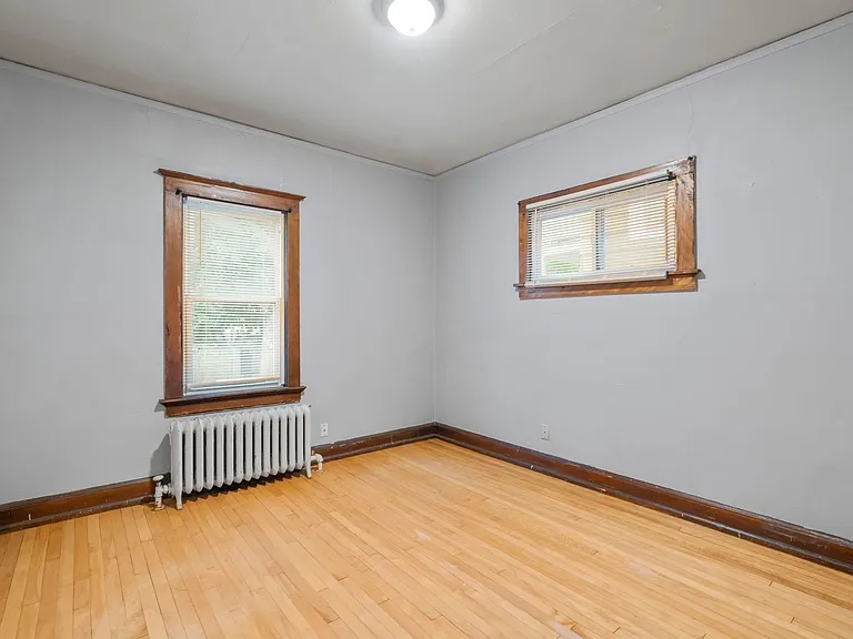3007 N Maryland Ave — Photo 15