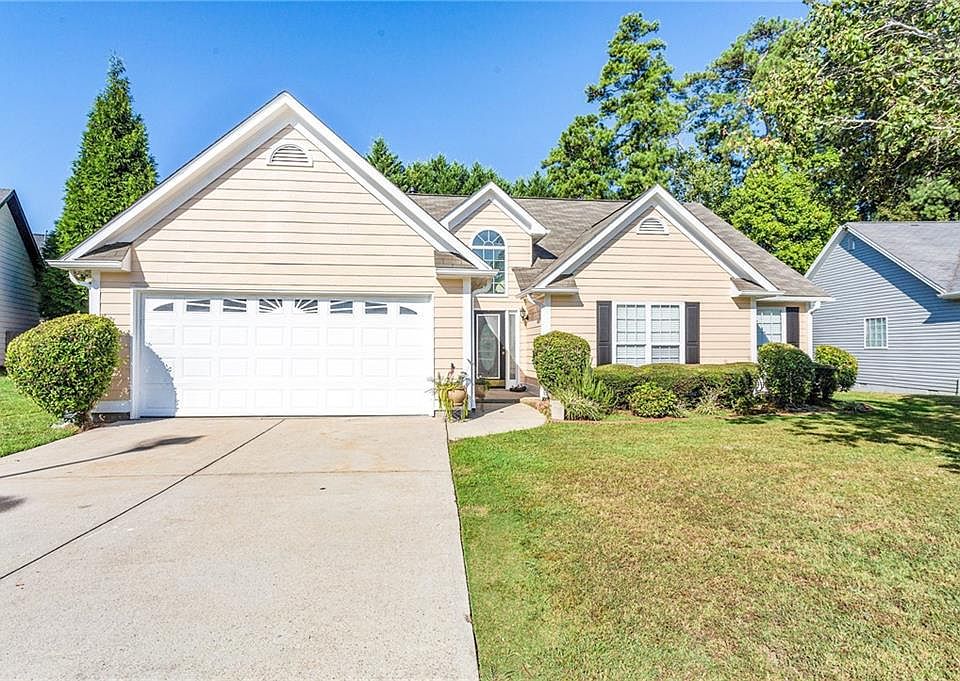 1st image of 470 Avalon Forest Dr