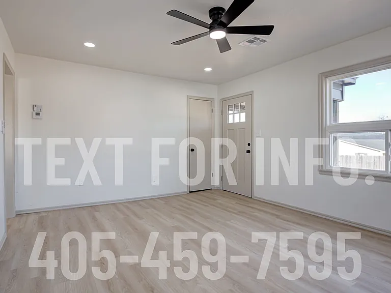 418 S Van Buren Ave — Photo 4