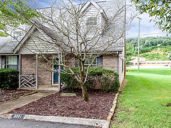 3rd image of 5001 Trace Manor Ln