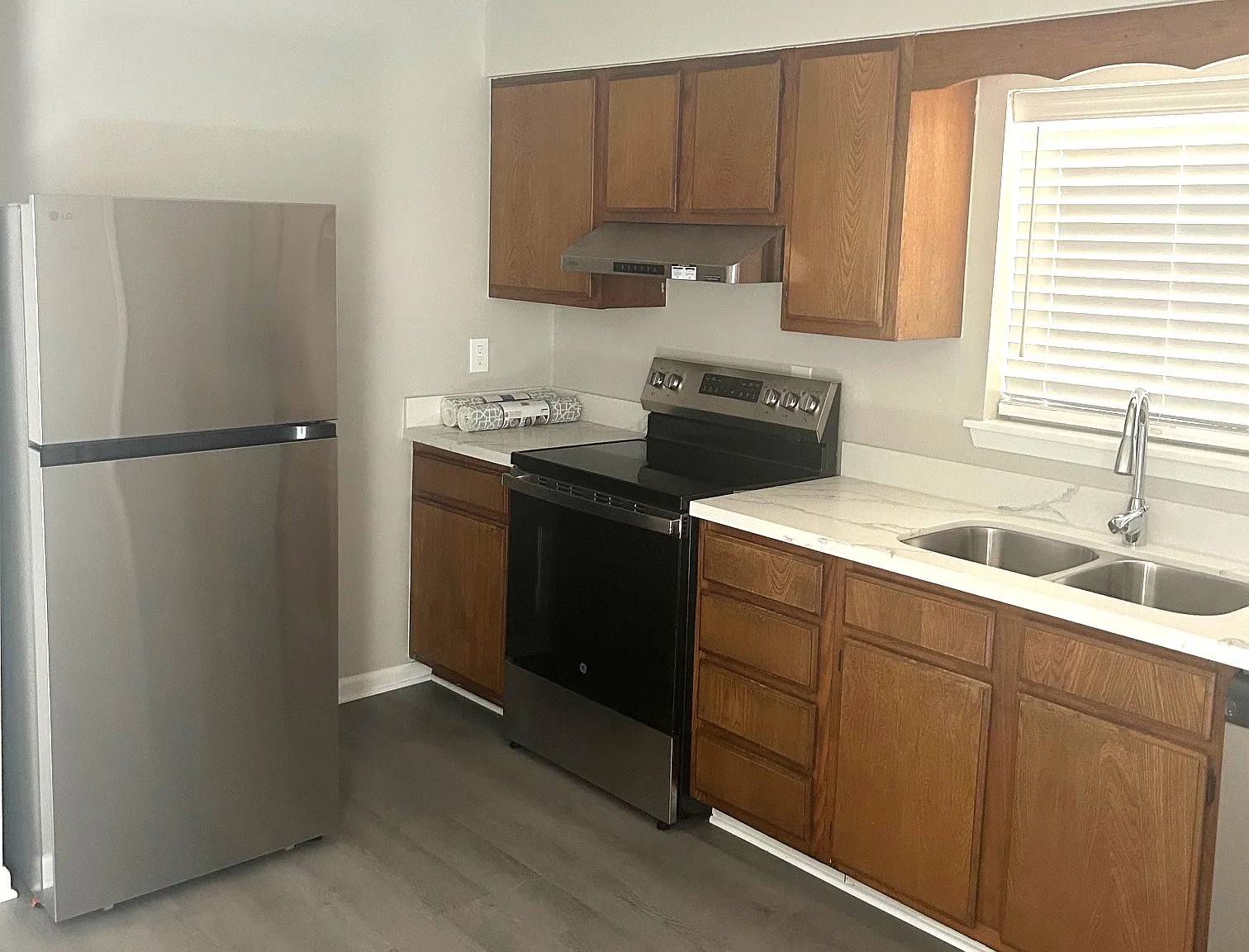 2 bed, $1,100 — Photo 4