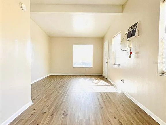 4th image of 1246 Newhope Rd
