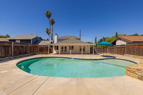 304 El Conejo Dr Photo 1