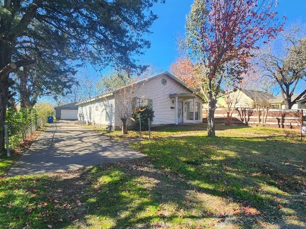 909 S Dallas St, Ennis, TX 75119