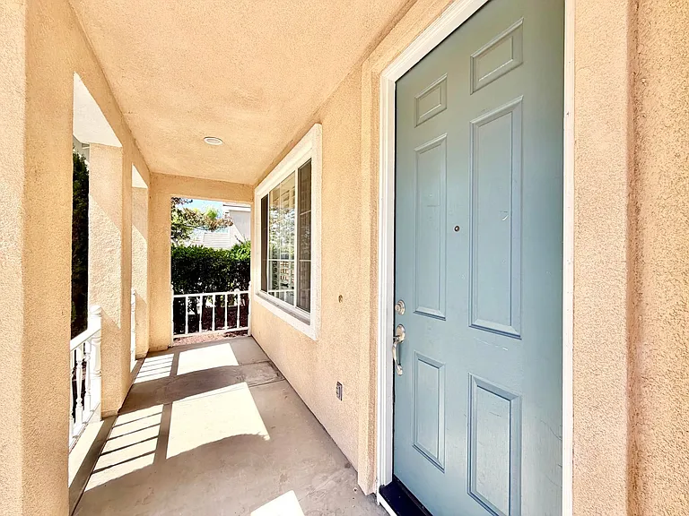 42041 Delmonte St — Photo 4
