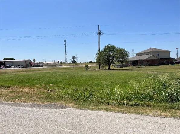 300 S Highway 6, Riesel, TX 76682