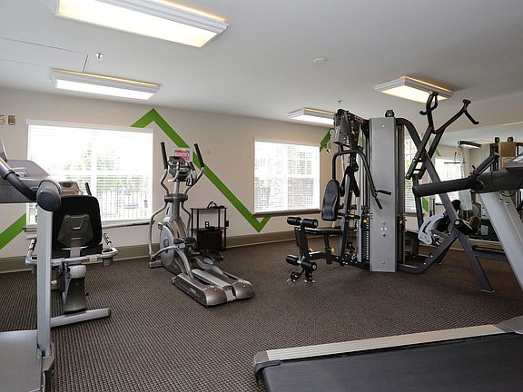 5th image of 2321 Olive St #9-305