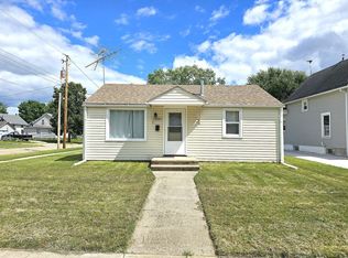 1157 8th St, Beloit, WI 53511