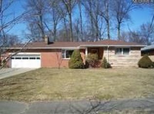 1952 Oakdale Dr NW, Warren, OH