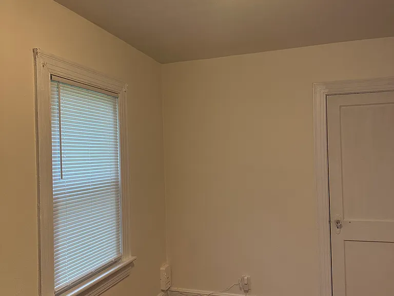 113 N Summit St — Photo 8