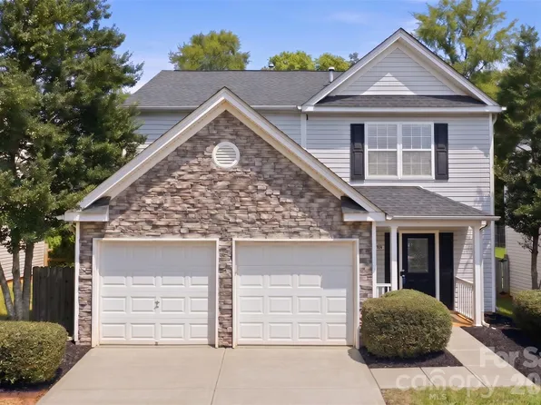 10404 Haddington Dr NW, Charlotte, NC 28269