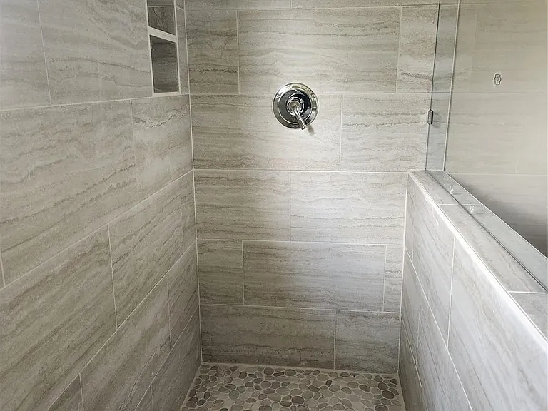 14562 Oak Chase Dr — Photo 14