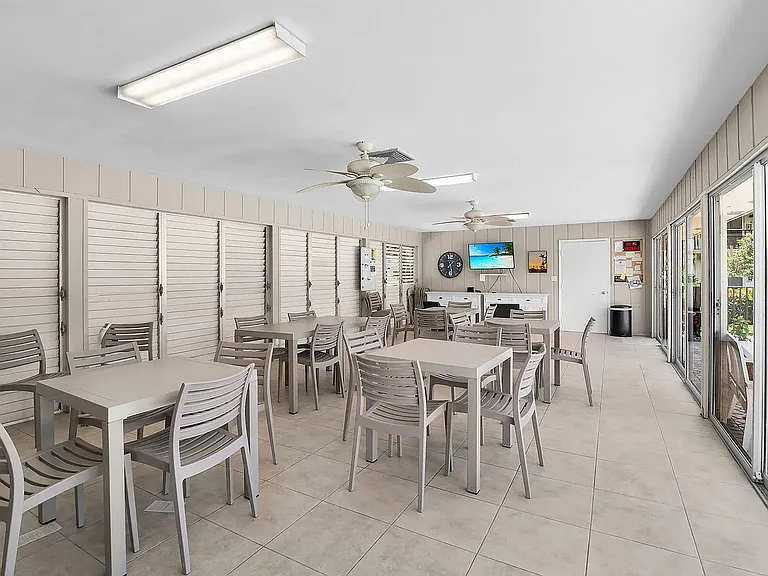235 Seaview Ct #C9 — Photo 4