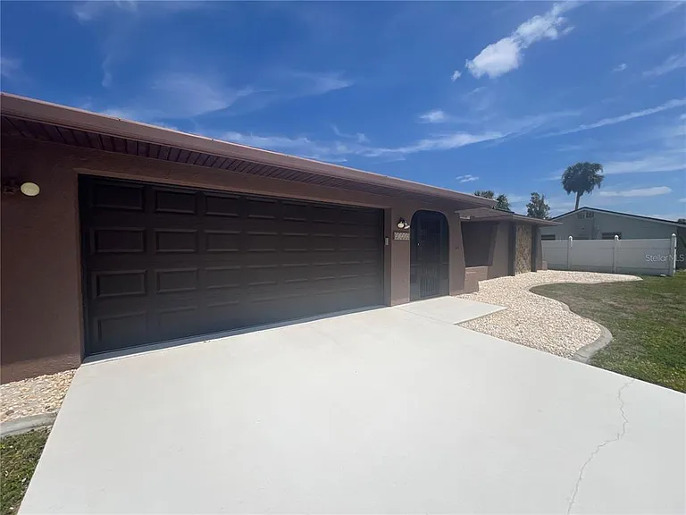 21212 Burkhart Dr — Photo 2