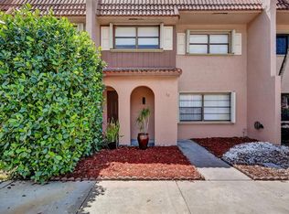 58 Matador Ln, Davie, FL 33324